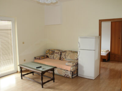 Ground-floor apartment with a pool and fenced yard